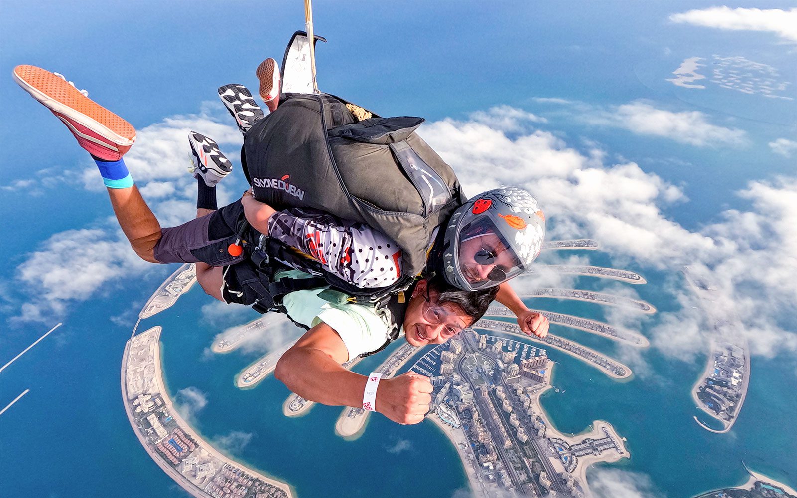 Adventure in Dubai: Top Thrilling Activities like Skydiving and Desert Safaris